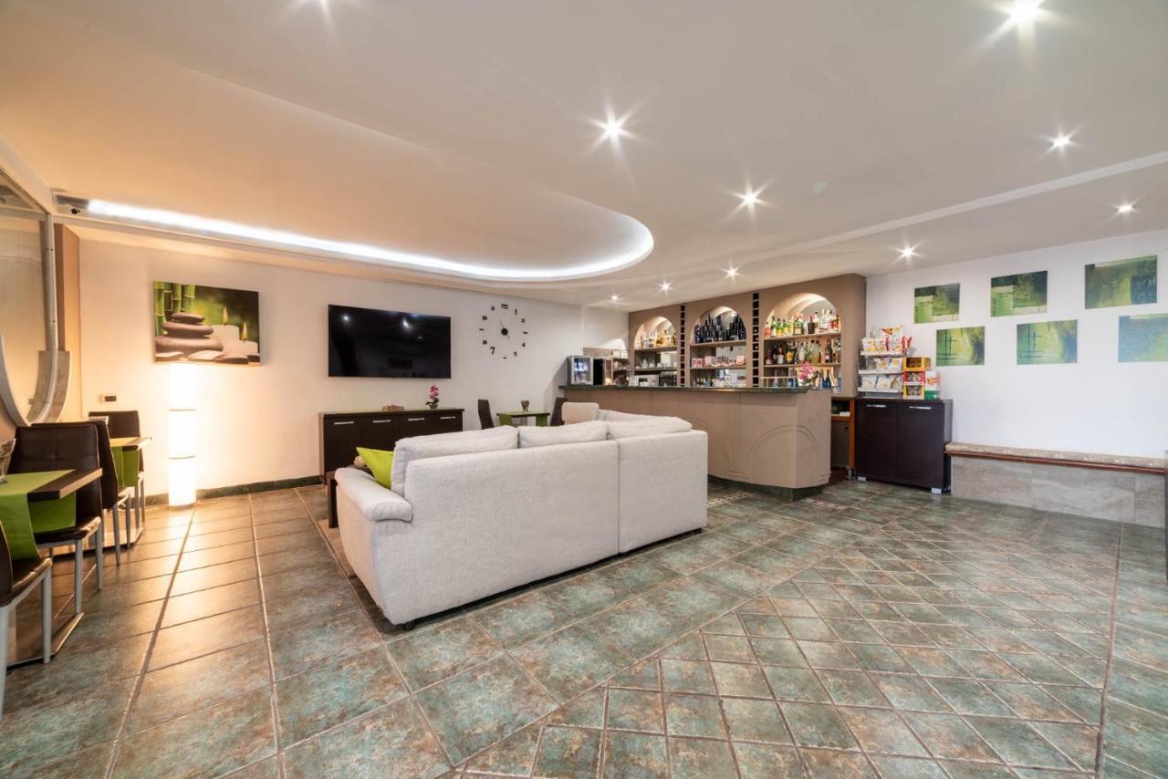 Hotel Cesirja Casavatore 외부 사진